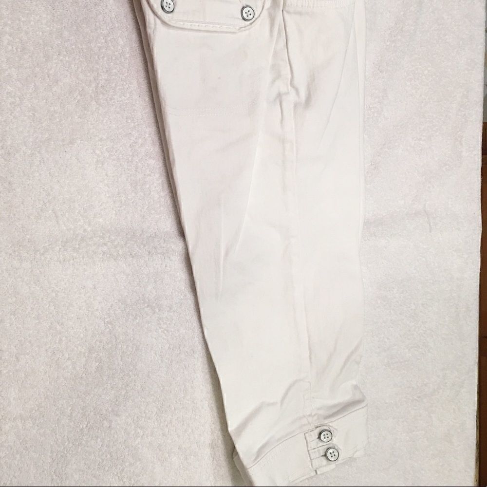 Lee Slender Secrets Capri Low on Waist size 4P white